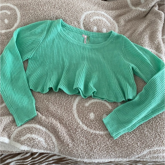 Mint crop Top Long Sleeve Sweater - Picture 4 of 4